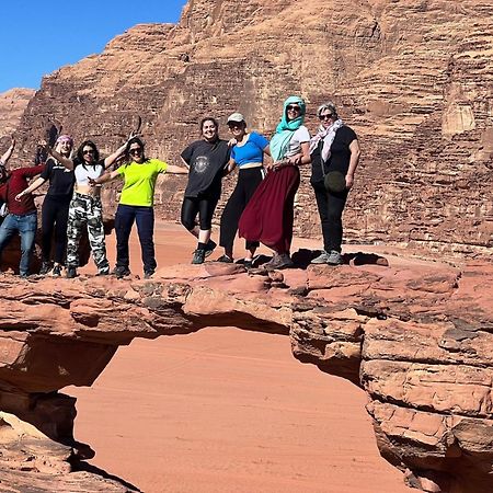 Bed and Breakfast Calm Camp Wadi Rum Exterior foto